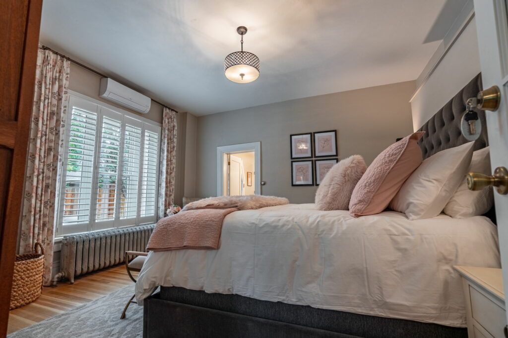 5-web-or-mls-Greenwood Air BnB RGRR-5