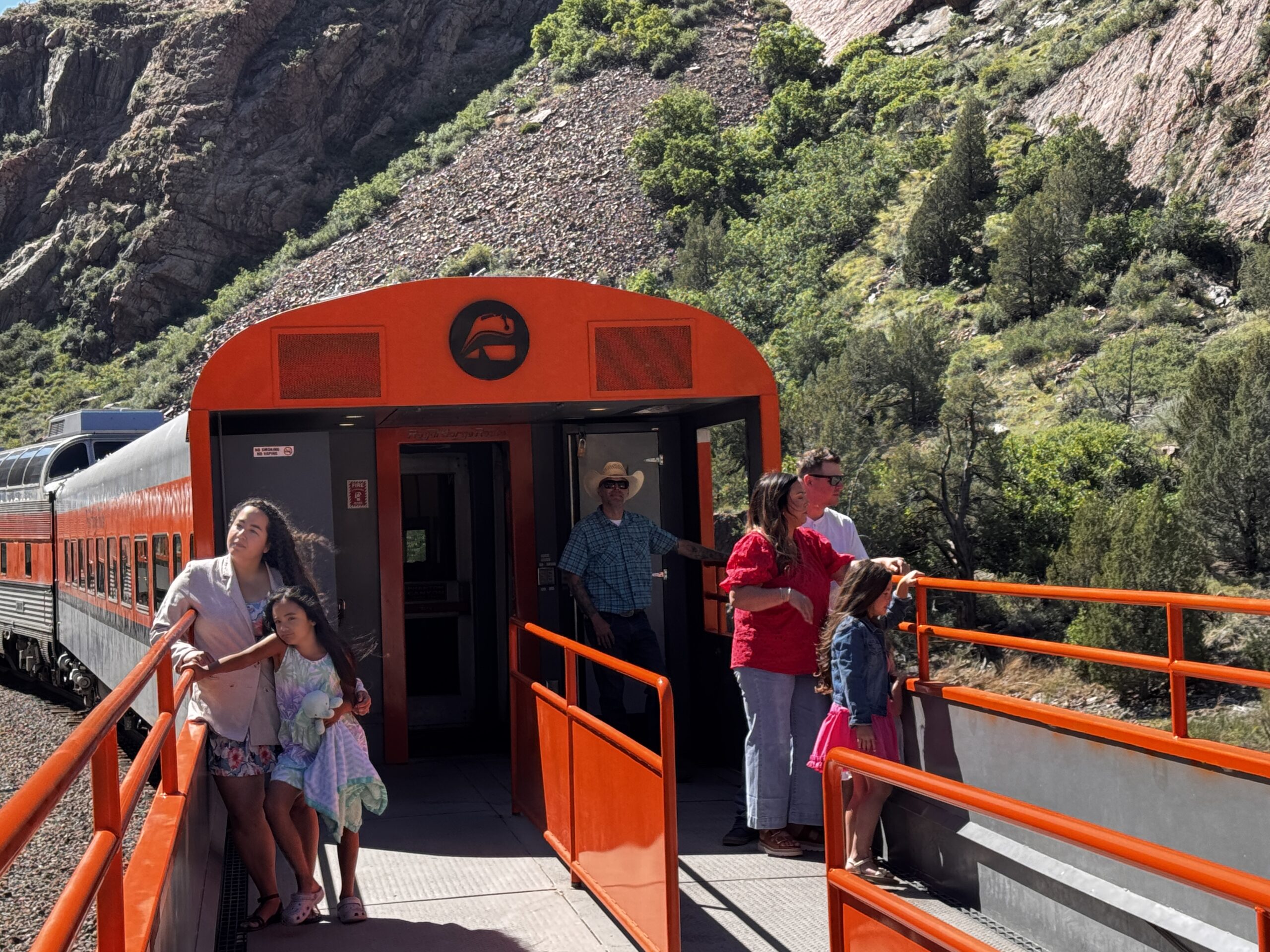 Railcar with passengers, Easter weekend Lunch & Dinner